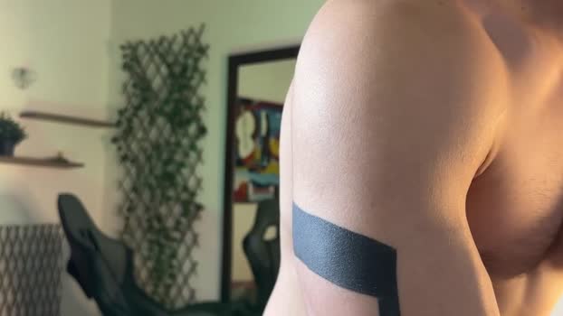 david_muller_ 10-02-2026 video kiss