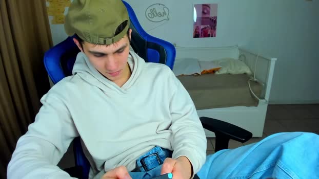 frank_mooree 18-02-2026 video kiss