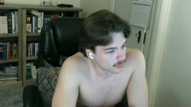 owenflag 18-02-2026 video kiss