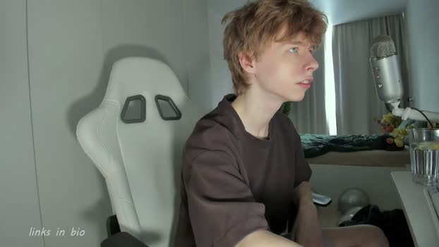 wawesuck 18-03-2026 video bj-dildo