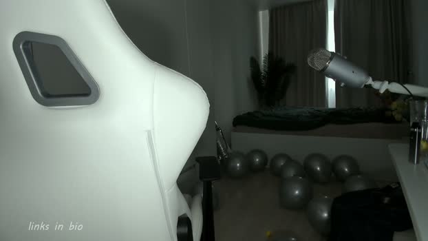 wawesuck 18-03-2026 video horny