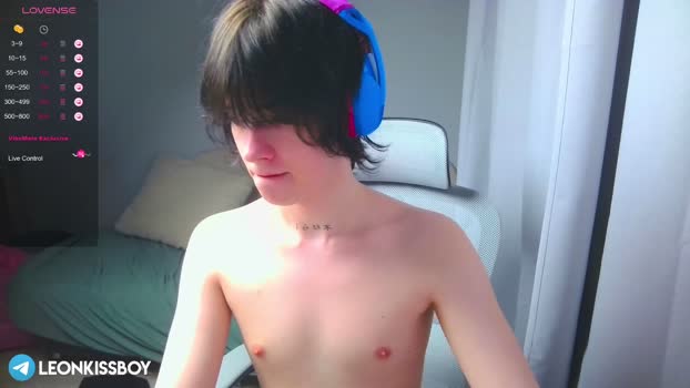 leonkissboy 18-03-2026 video ass