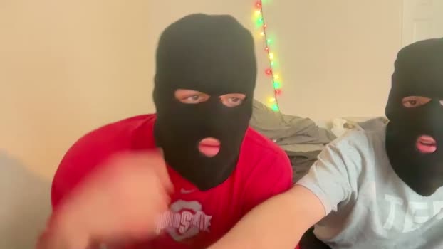 goonerboys1 28-03-2026 video kissing