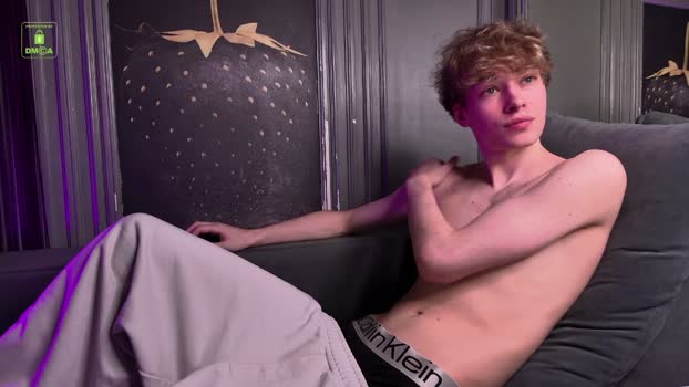 curlytwinkboy 15-04-2026 video sexybody