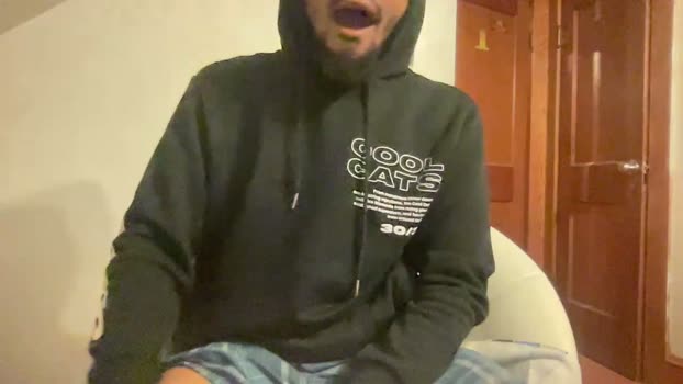 outofhisleague_ 16-04-2026 video kissing