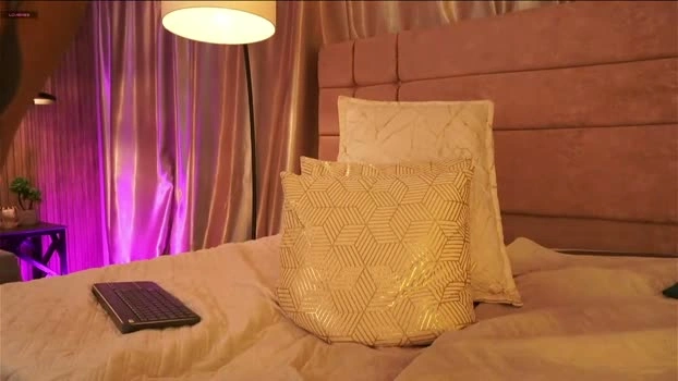 chloe_cherry21 18-04-2026 Gay Recording - spank naked