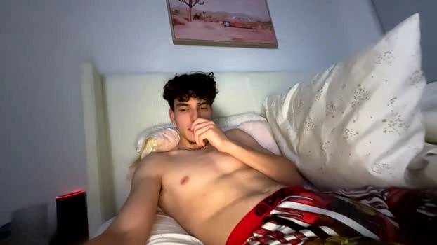 noahlynx 27-04-2026 Gay Recording - Show fingers