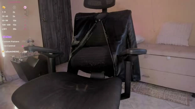 jesscollen 28-04-2026 Gay Recording - Topless suckcock