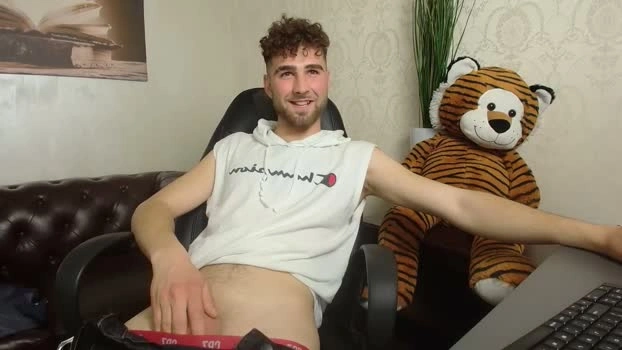 kyloeast 28-04-2026 Gay Recording - kinky orgasm