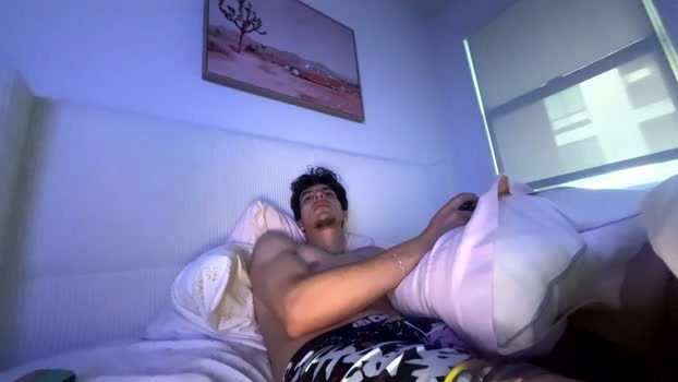 noahlynx 30-04-2026 Gay Recording - kissing beautiful