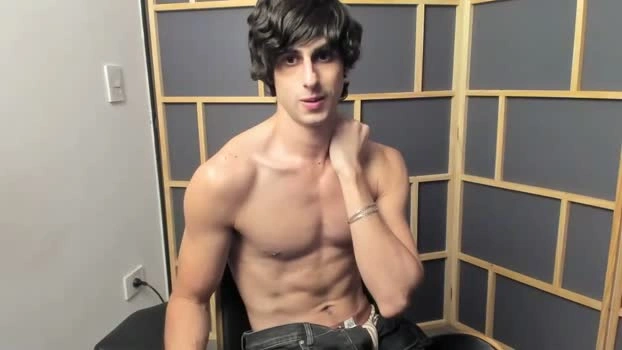 simon_lola 29-04-2026 Gay Recording - sexymale Topless