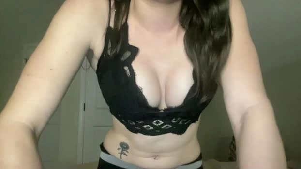heyyitsemilyy 03-05-2026 toy bigtoys Show lickpussy Recording
