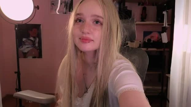 snowflakeskitty 05-05-2026 big fingering fingers fuckhard Recording