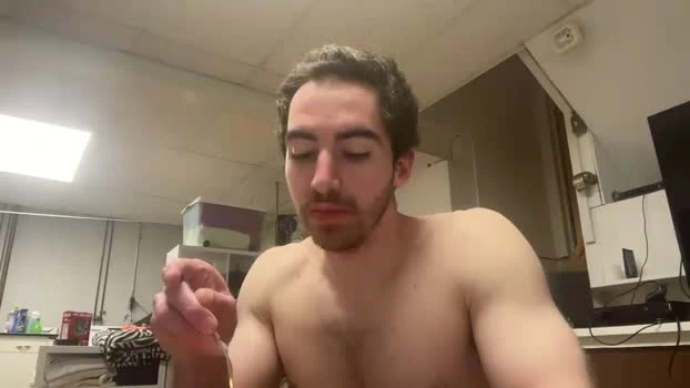 shirtlesshunk15 13-05-2026 Gay Recording - natural deepthroat