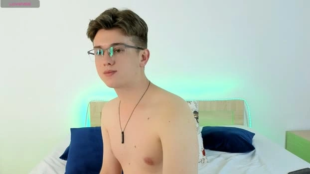 miless_cooper 15-05-2026 Gay Recording - Naked toys
