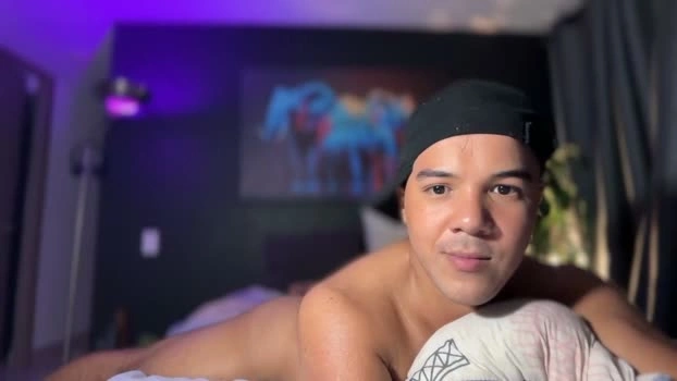 highlatin_guys 17-05-2026 Gay Recording - fingers Topless