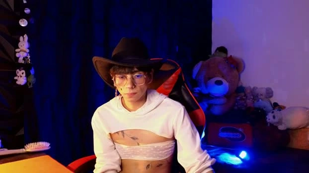 theprince_red 17-05-2026 Gay Recording - Naked toys