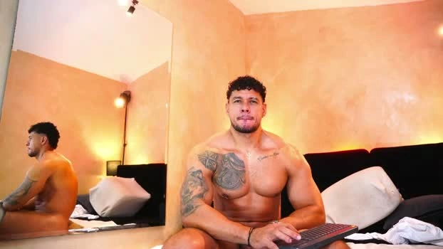 massimowalton2 18-05-2026 Gay Recording - hard suckshow