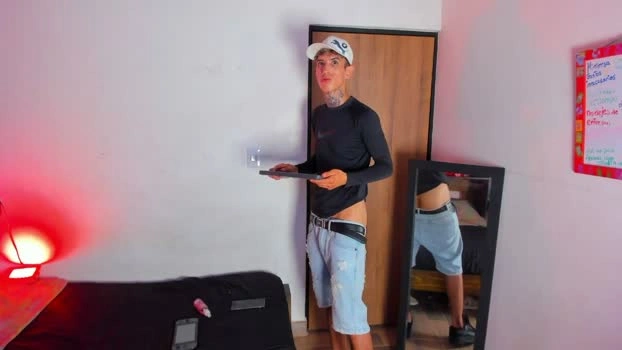 darwin_stark 19-05-2026 Male Recording - fingers legs
