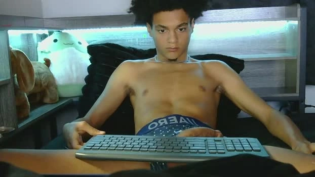 lightskinwithgirth 26-05-2026 Male Recording - sexyfeet bj-dildo