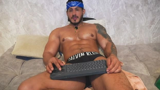 erossteel 28-05-2026 Male Recording - striptease ass