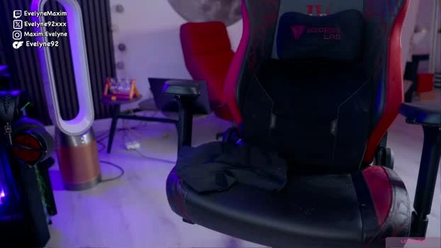 evelyne92 01-06-2026 fuck sexy sweet Topless Recording