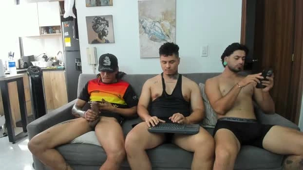 straight__friends 03-06-2026 Male Recording - striptease Gay