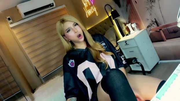 xhey_honeyx 08-06-2026 Trans Recording - jerkoff beautiful