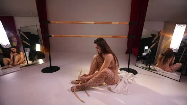_meganmeow_ 13-06-2026 Ass skinny tits spank Recording