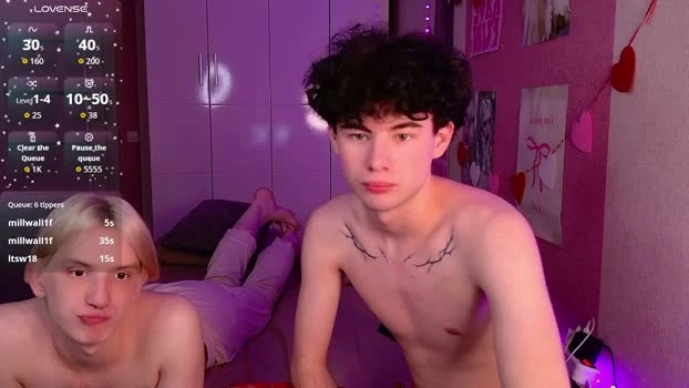 moon_gloww 14-06-2026 Male Recording - play analtoy