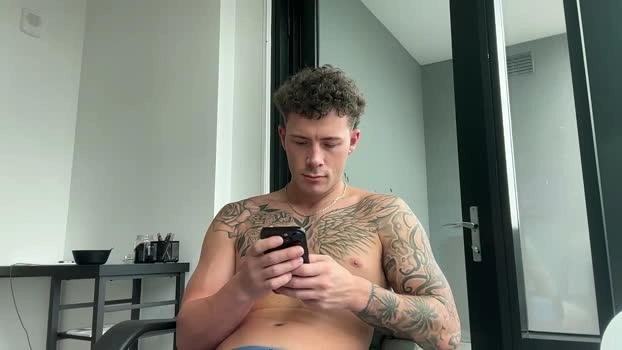 bigjonnnnnn 19-06-2026 Male Recording - Video horny