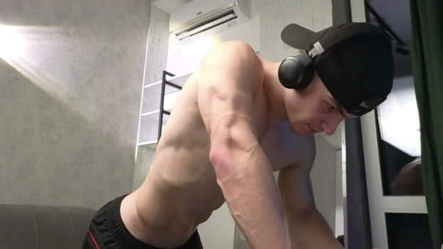 elliot_muscle04 20-06-2026 Male Recording - deepthroat oral