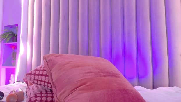 cristalcornner_ 23-06-2026 fuckme strip lick suck Recording