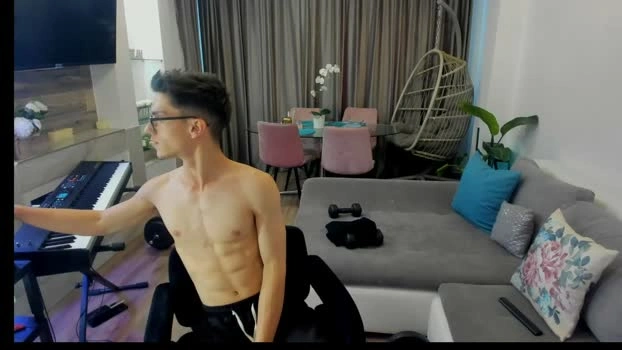 johnnyk8 23-06-2026 Male Recording - kinky show