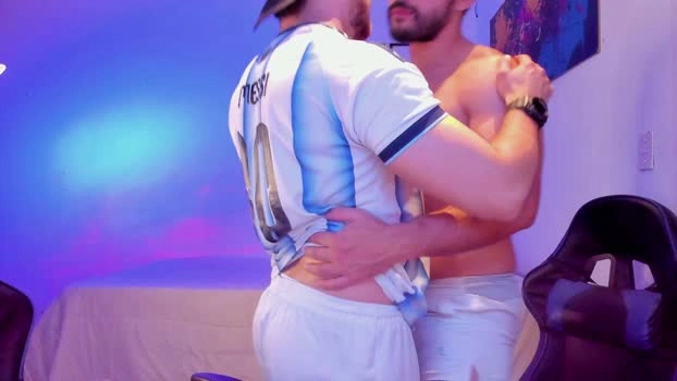 alexanderjaz 28-06-2026 Male Recording - Topless ass
