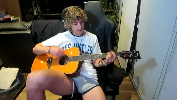 bashful4200 28-06-2026 Male Recording - bigballs ass