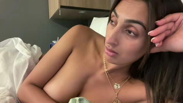 camiliakxoxo 02-07-2026 Cam Show legs spanking