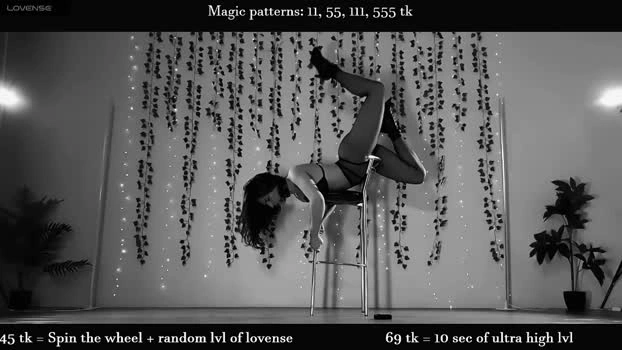 alicia_art_ 05-07-2026 Cam Show big suckcock