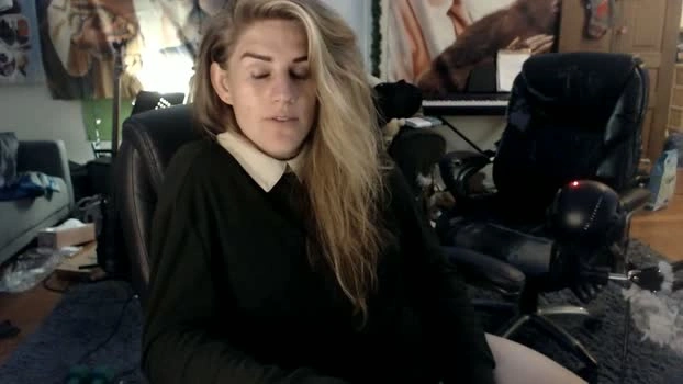 katiecutie_5 08-07-2026 Trans Recording - beauty fingers
