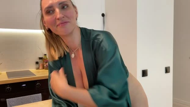 erica_dav 09-07-2026 kissing lickpussy tits play Recording