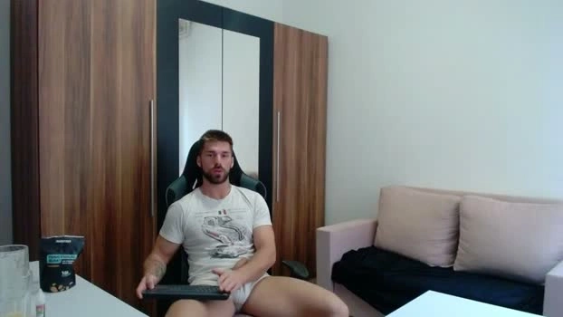 darius_94 14-07-2026 Male Recording - big Topless