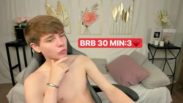 andyjey_ 18-07-2026 Male Recording - legs Naked