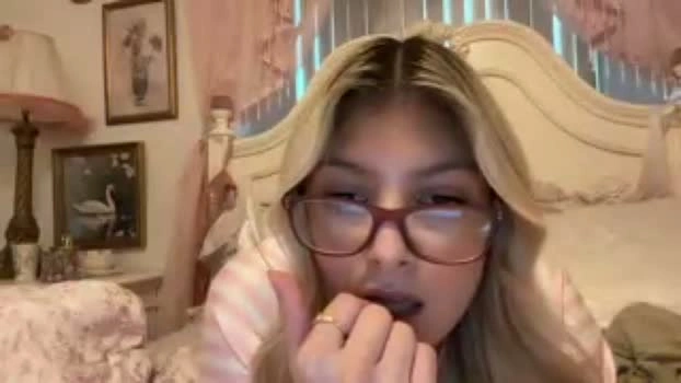 chloeesage 23-07-2026 Cam Show gag Pretty