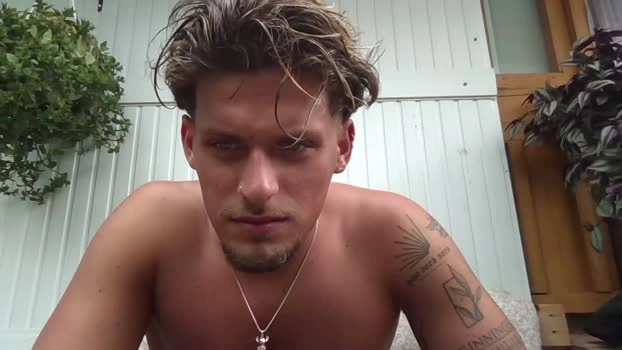 roberto_twink1 24-07-2026 Male Recording - bigcock spank