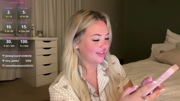 averybabyyx 27-07-2026 Cam Show kissing toys