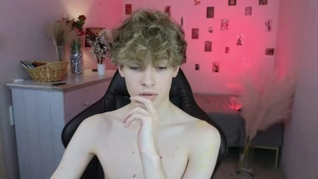 curly_twinkboy 27-07-2026 Male Recording - kiss Pretty