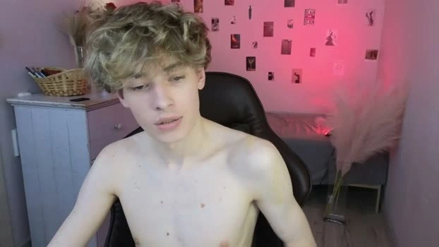 curly_twinkboy 27-07-2026 Male Recording - love fuckass
