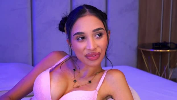 lunablis 28-07-2026 sexyfeet tits play Download Recording