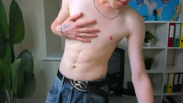 scott_pottss 28-07-2026 Male Recording - kiss strip