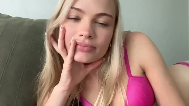 tiffanyy9 04-08-2026 sexygirl Ass wank kissing Recording
